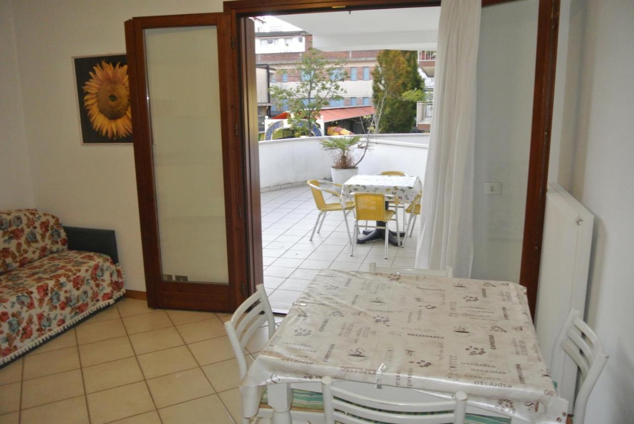 Condominio Maria Lignano Sabbiadoro Exterior photo